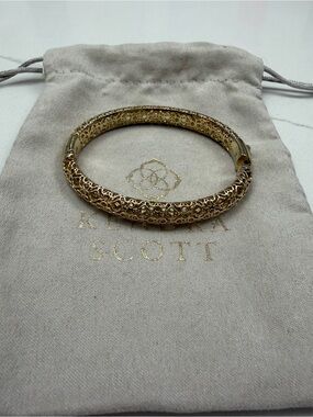 Kendra Scott Abbie Gold Filigree Hinged Bangle Bracelet